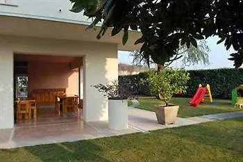 לינה וארוחת בוקר סונה B&B Villa Bianca