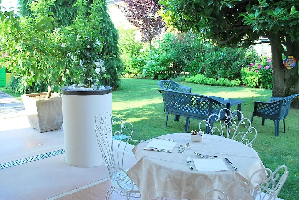 סונה B&B Villa Bianca לינה וארוחת בוקר