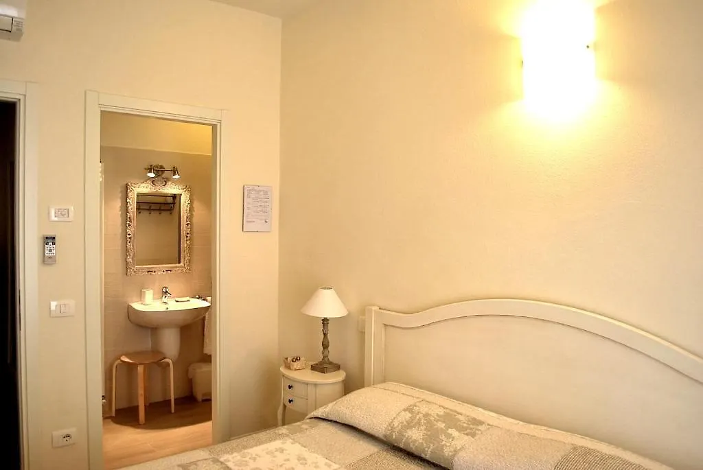 סונה B&B Villa Bianca 3*,