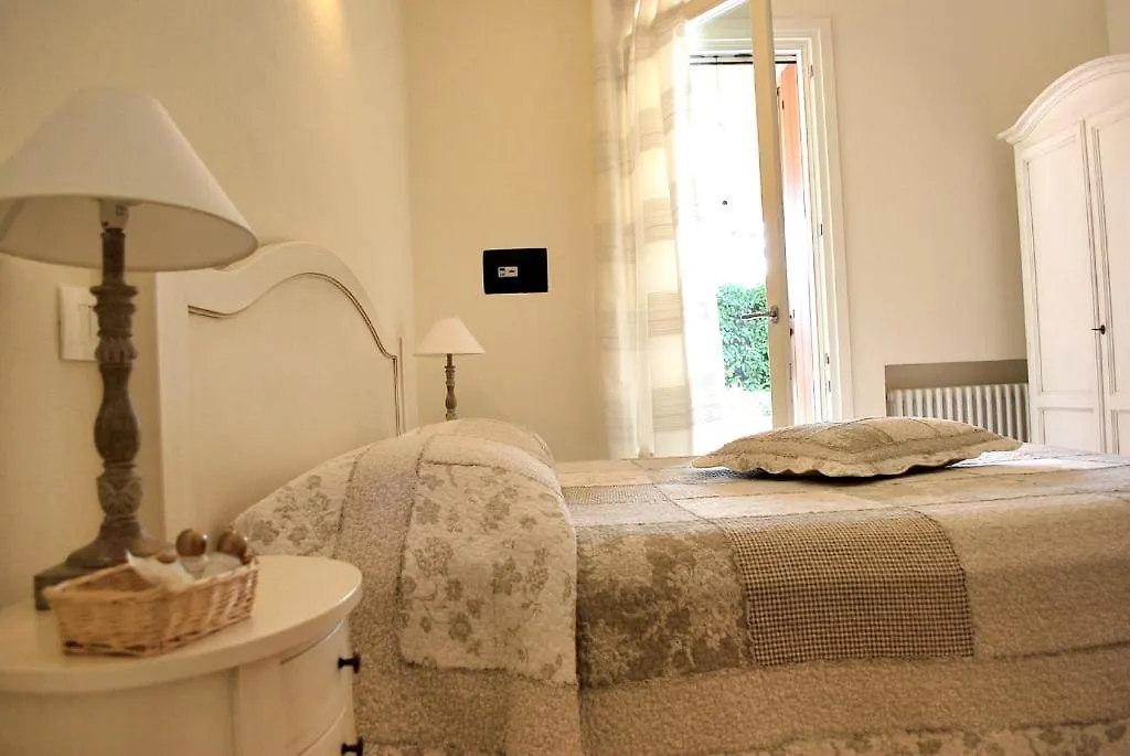 לינה וארוחת בוקר סונה B&B Villa Bianca